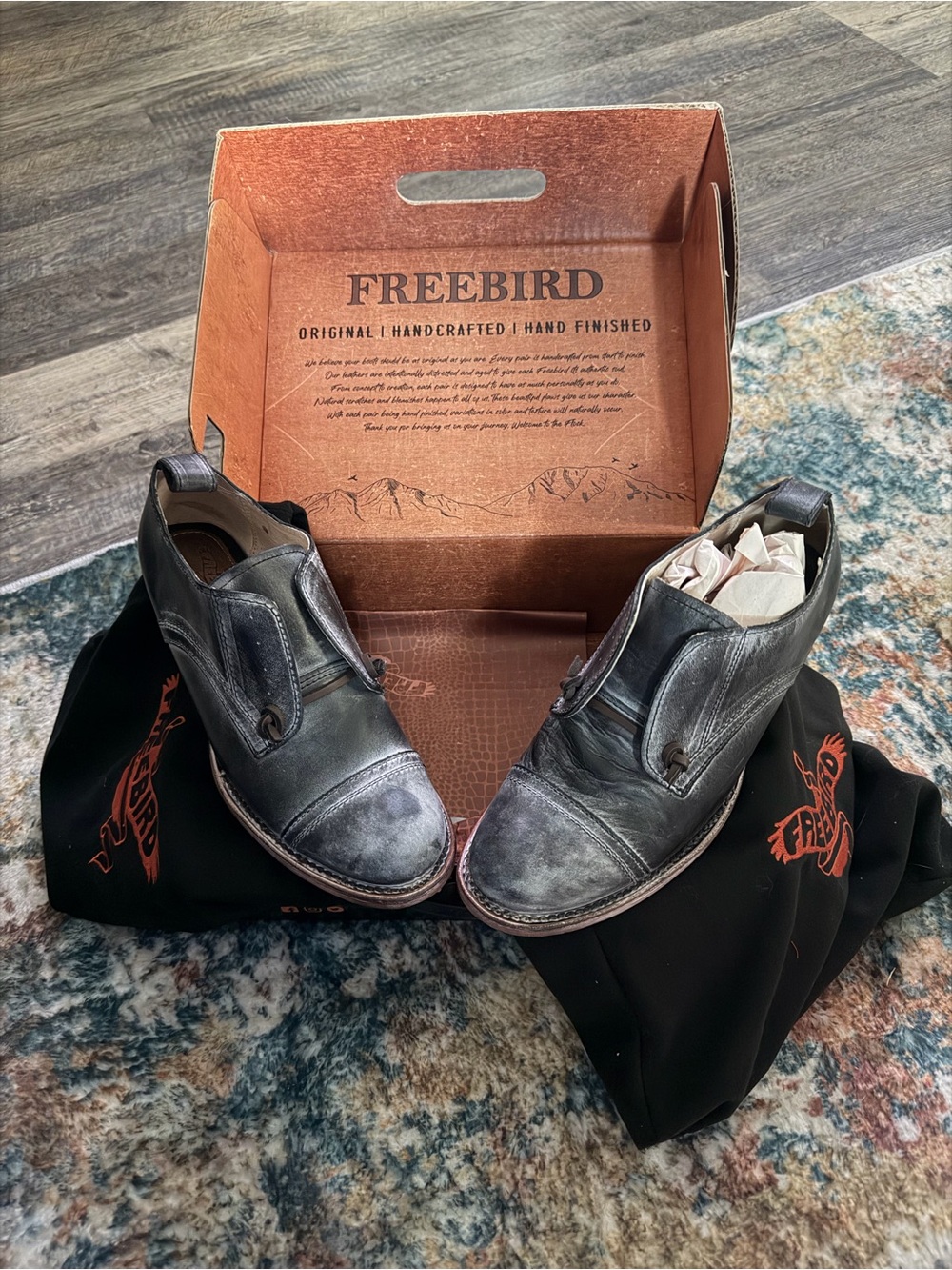 Freebird Mabel two-tone black leather size 7 Women’s oxfords